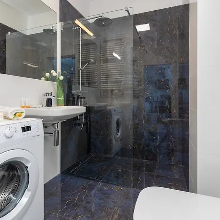 Srodmiescie Bonifraterska By Renters Appartamento