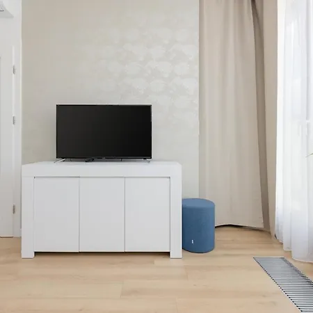 Srodmiescie Bonifraterska By Renters Warschau