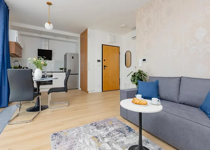 Apartment Srodmiescie Bonifraterska By Renters Warsaw