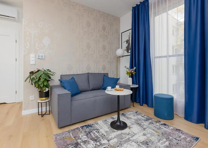 Apartment Srodmiescie Bonifraterska By Renters Warsaw