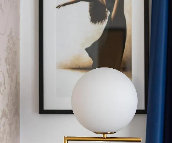 Srodmiescie Bonifraterska By Renters Apartment