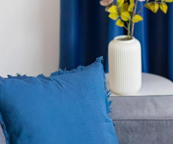 Srodmiescie Bonifraterska By Renters Apartment Warsaw