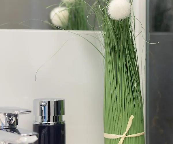 Apartment Srodmiescie Bonifraterska By Renters