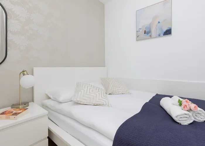 Srodmiescie Bonifraterska By Renters