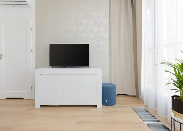 Srodmiescie Bonifraterska By Renters Warsaw