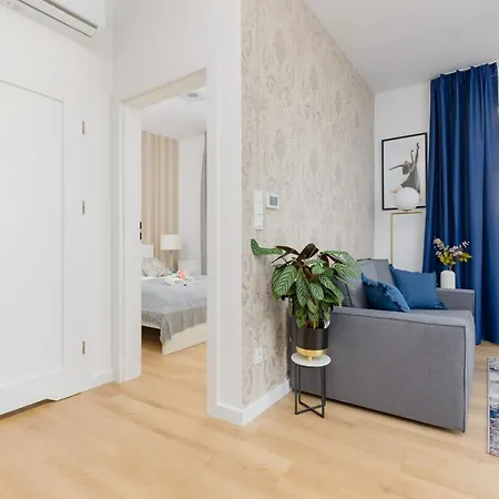 Srodmiescie Bonifraterska By Renters Lägenhet Warszawa