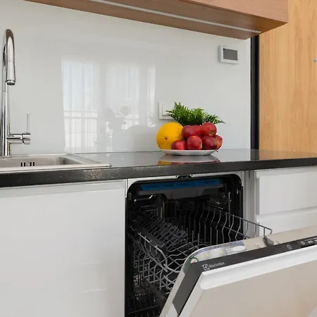 Srodmiescie Bonifraterska By Renters Apartment Warsaw
