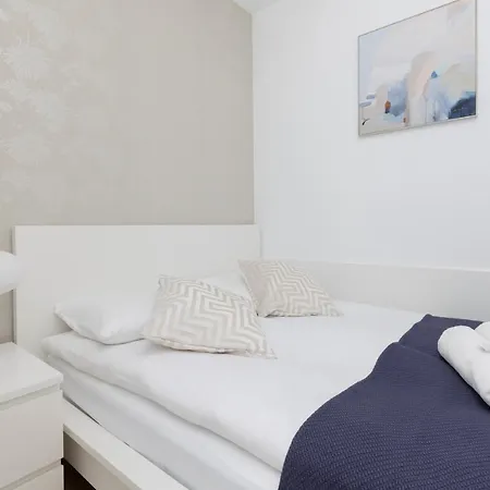 Srodmiescie Bonifraterska By Renters